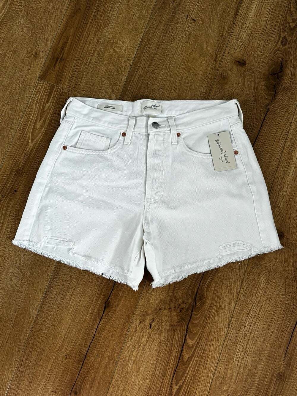 Universal Thread 90s Baggy High-Rise White Denim Shorts Size 4